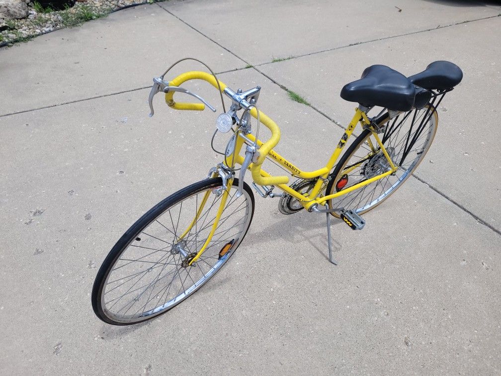 Schwinn Varsity 19 Inch Frame 10 Speed Tuned Up And Ready To Rid Tires Hold Air 1Owner Varsity Made In Chicago Ill