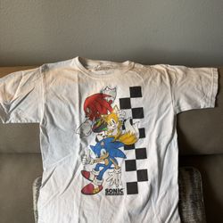 Sonic The Hedgehog T Shirt - Kids Medium