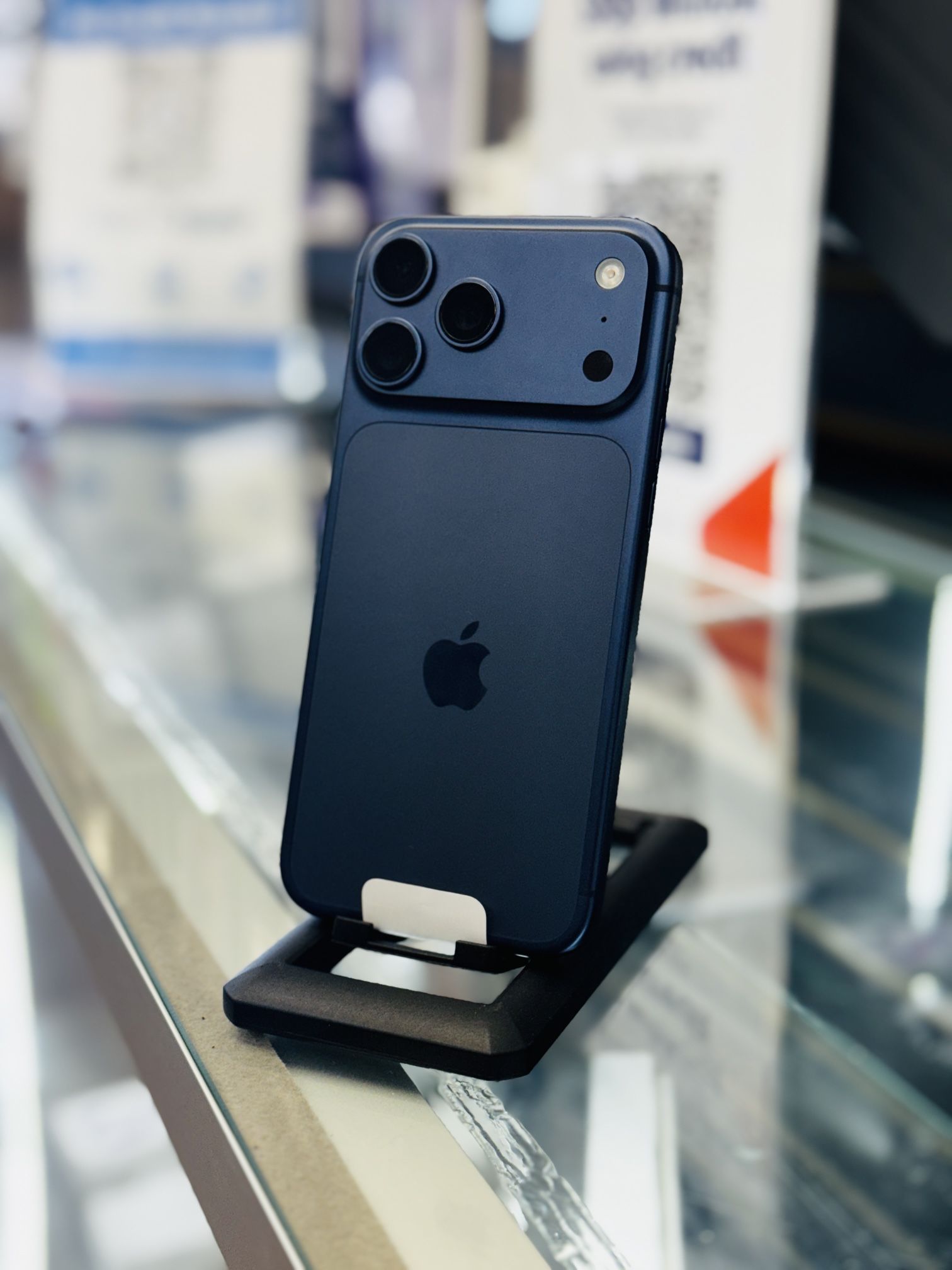 iPhone 17 Pro Max (Factory Unlocked) 