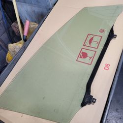 2010-2015 Toyota Prius Driver Window Glass