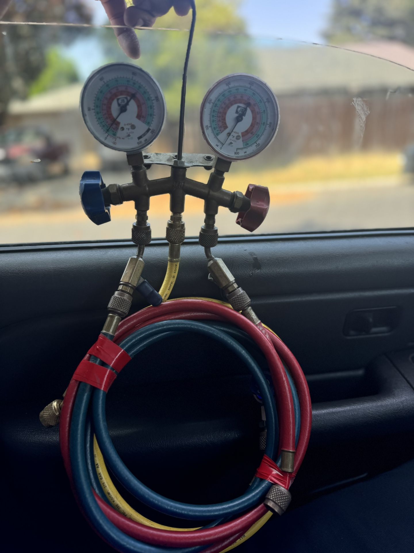 HVAC. GAUGES.