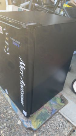 Mini fridge