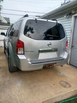 2005 Nissan pathfinder