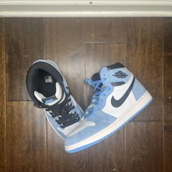 University Blue Jordan 1