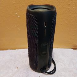 JBL Flip 5 Speaker 