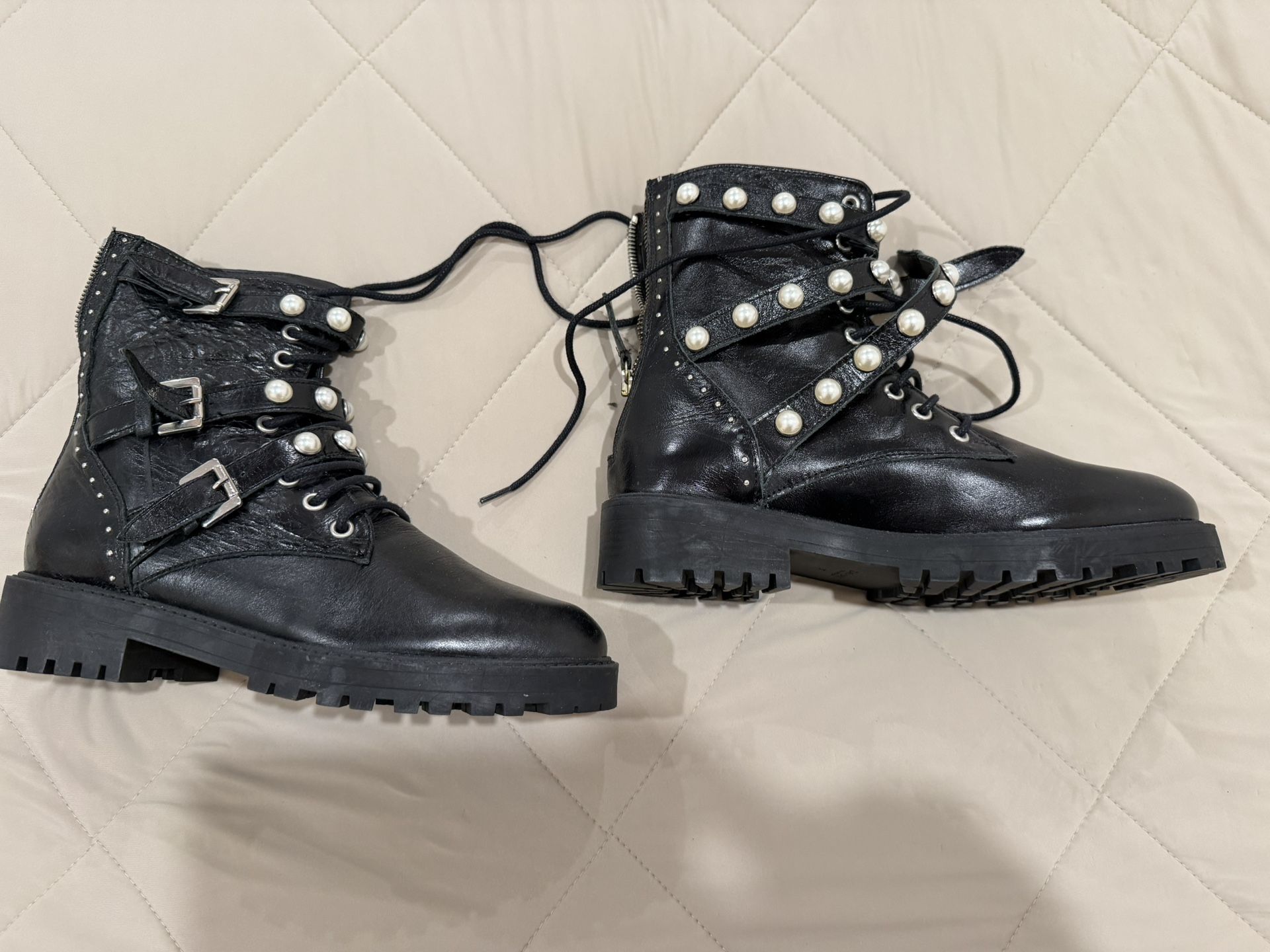 Zara Basic Black Boots 
