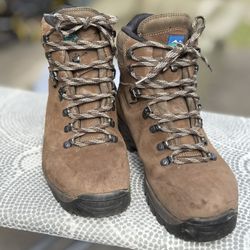 Top Of Line  Cabela-Meindl Hiking Boots