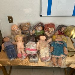 Cabbage Patch Dolls Lot