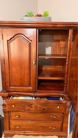 Furniture / Gabetero