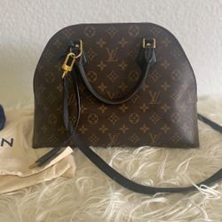 Louis vuitton bag