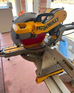 DeWalt DWS780 12-Inch Miter Saw with Heavy-Duty Stand