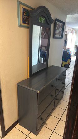 Cajonera con espejo