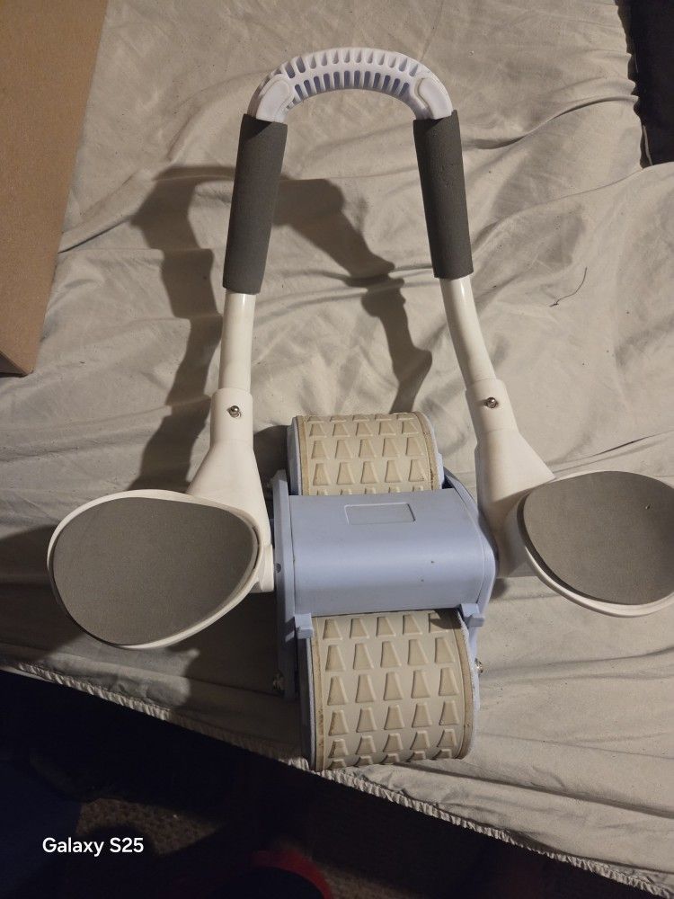 Ab Roller Wheel with Knee Mat
