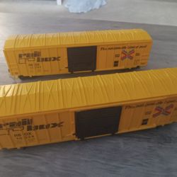 HO Scale Train Box Cars