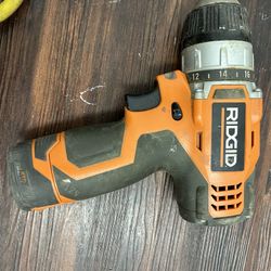 Ridgid R82008 12V Li-Ion 3/8" Cordless Drill/Driver