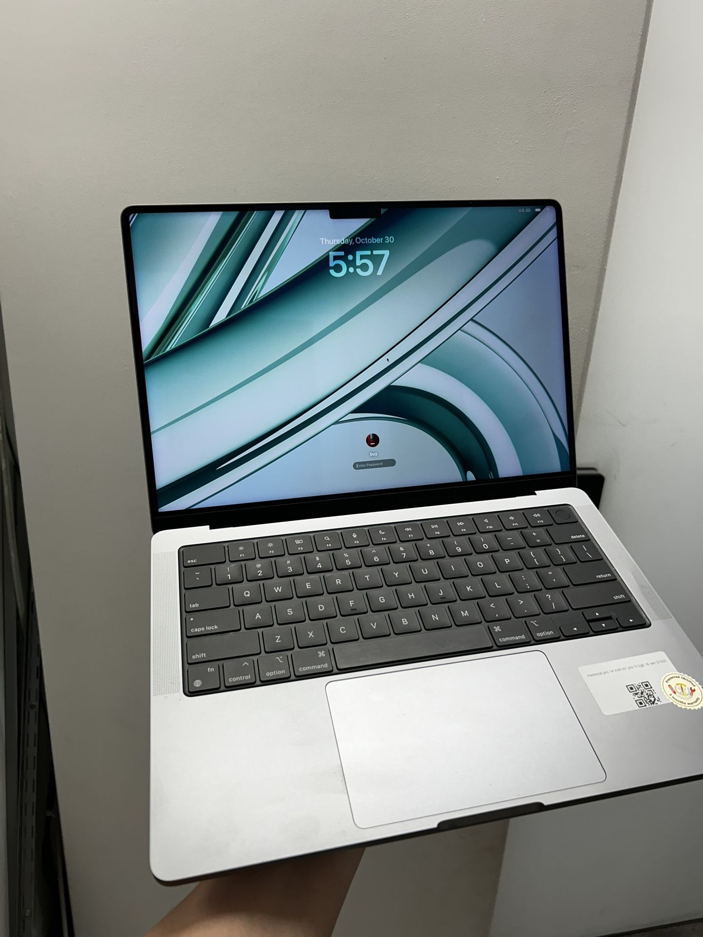 MacBook Pro 14 Inch M1 Pro 512gb 16GB Ram