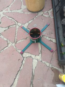 Santa'a Sturdy Stand