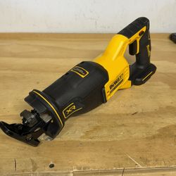 DEWALT DCS382B 20V MAX* XR® Brushless Cordless Reciprocating Saw
