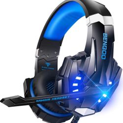 BRAND NEW Noise Cancelling Over Ear Gaming Headphones with Mic, LED Light, 7.1 Surround Sound for PS4 PC Xbox One PS5 Controller