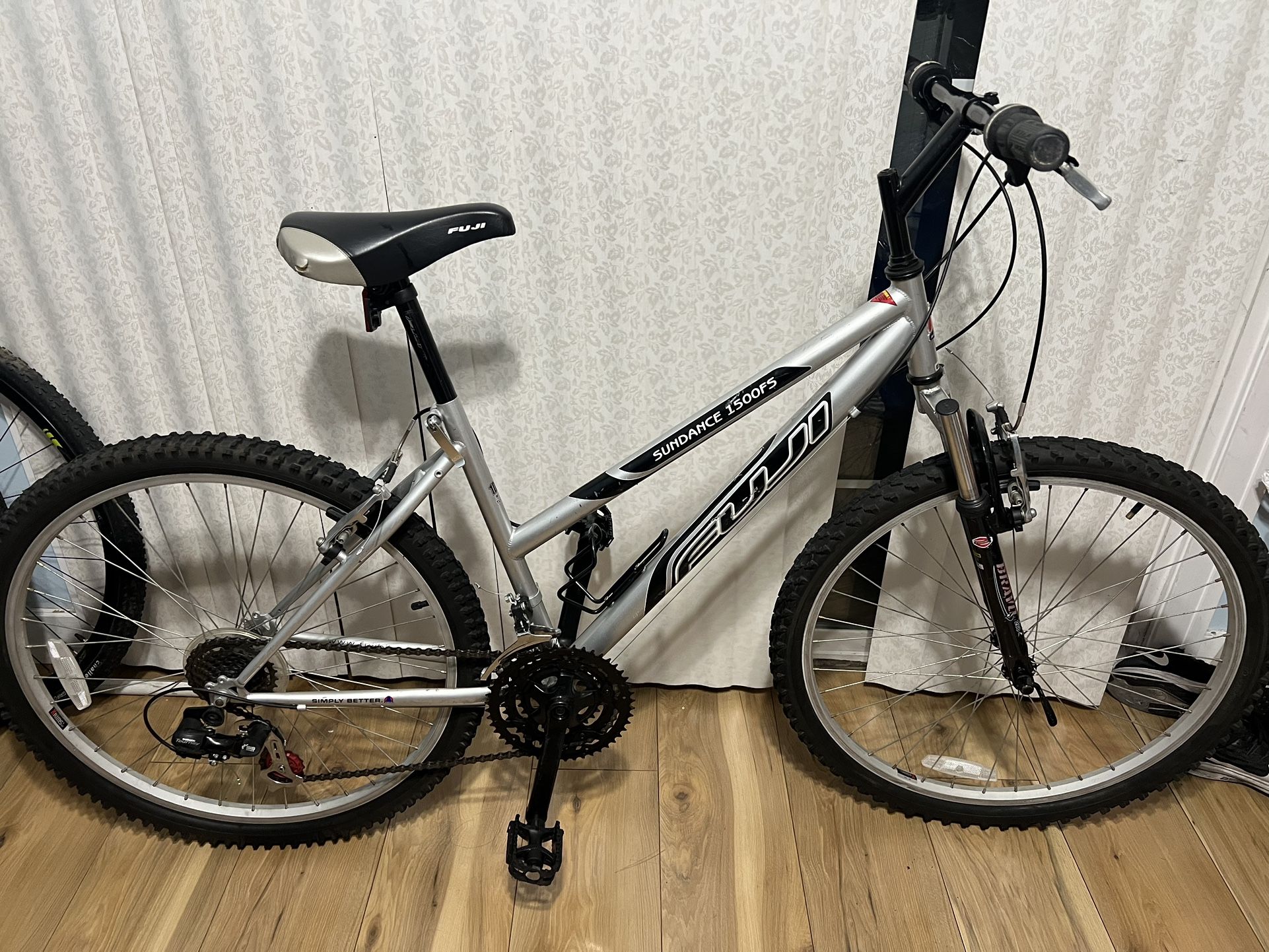 Fuji sundance mountain bike sale