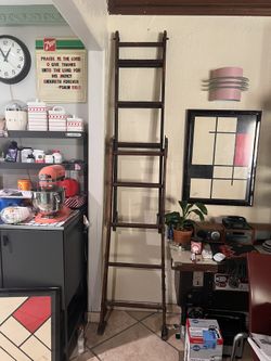 Primitive Library Wooden Ladder (it extends)
