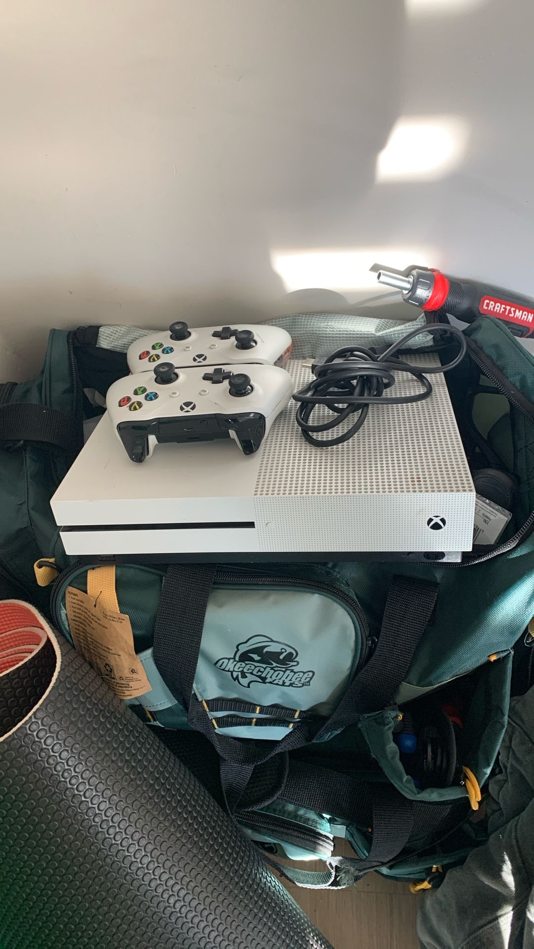 Xbox One s