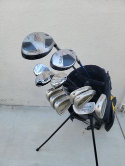 Titleist & King Cobra Golf Club Set Right Handed. Golf Bag included.