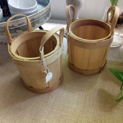 Small 6 In Wood Basket Container