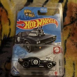 Hotwheels Super T-Hunt 73/250 Rodger Dodger Magic 8 Ball Die Cast Vehicle