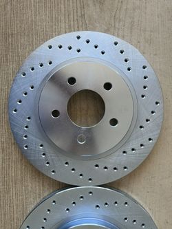 Ford Mustang 05-14 Rear Drill Rotors Brake Pads