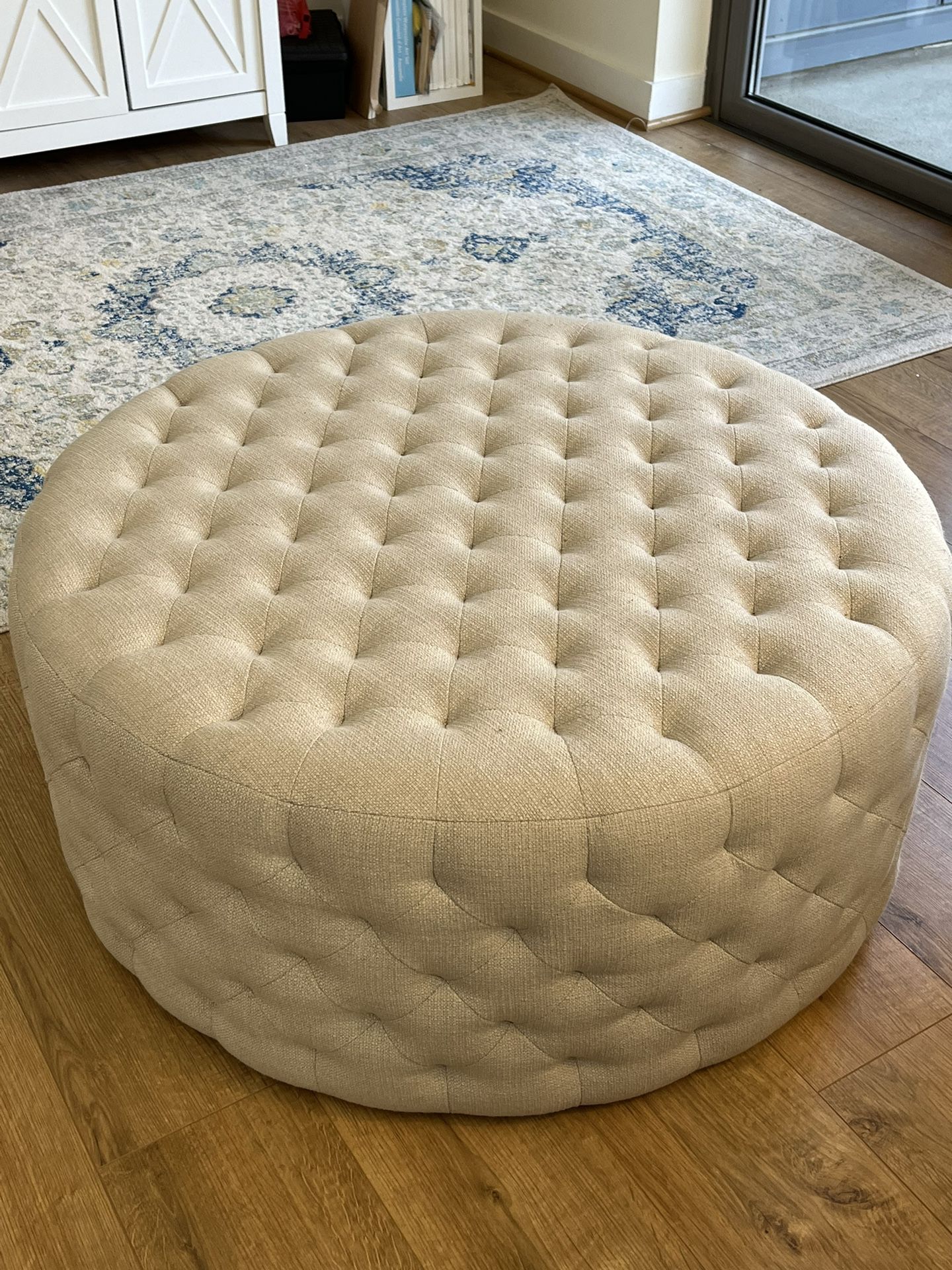 Gorgeous Crate & Barrell Round Tufted Ottoman