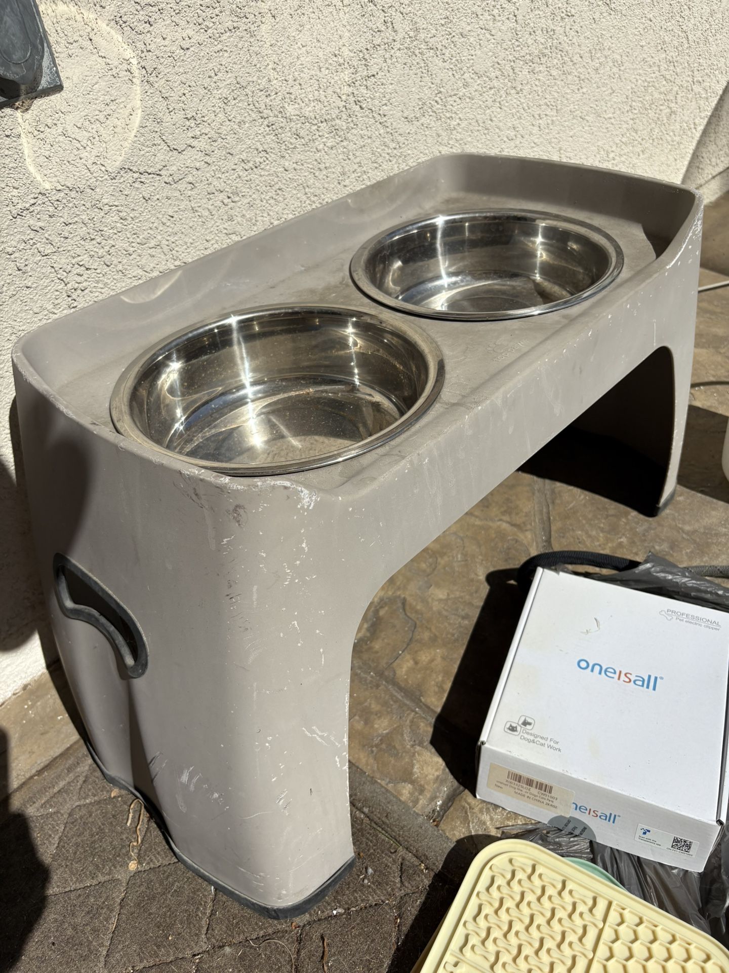 Free Dog Supplies