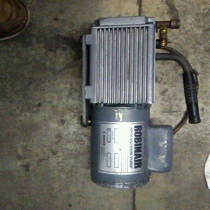 Robinair High Vacuum Pump model no.15101-A