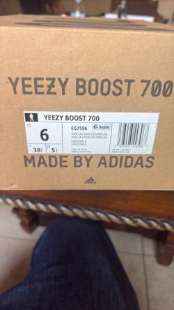 Yeezy boost 700 eg7596