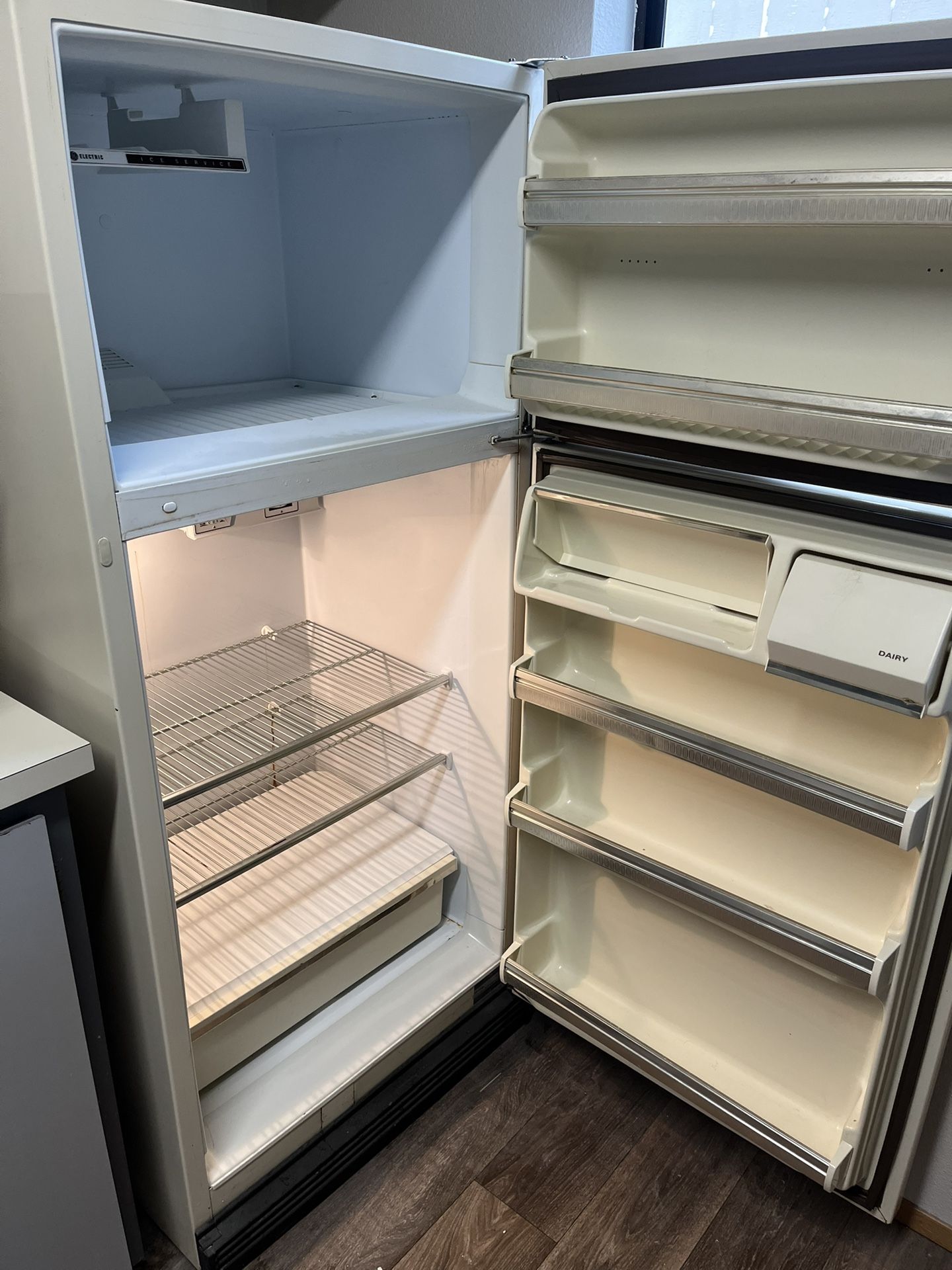 Medium sized refrigerator