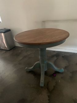 Round wood Turquoise table