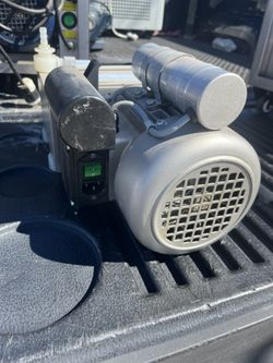 Welch Vacuum Pump 4 Head