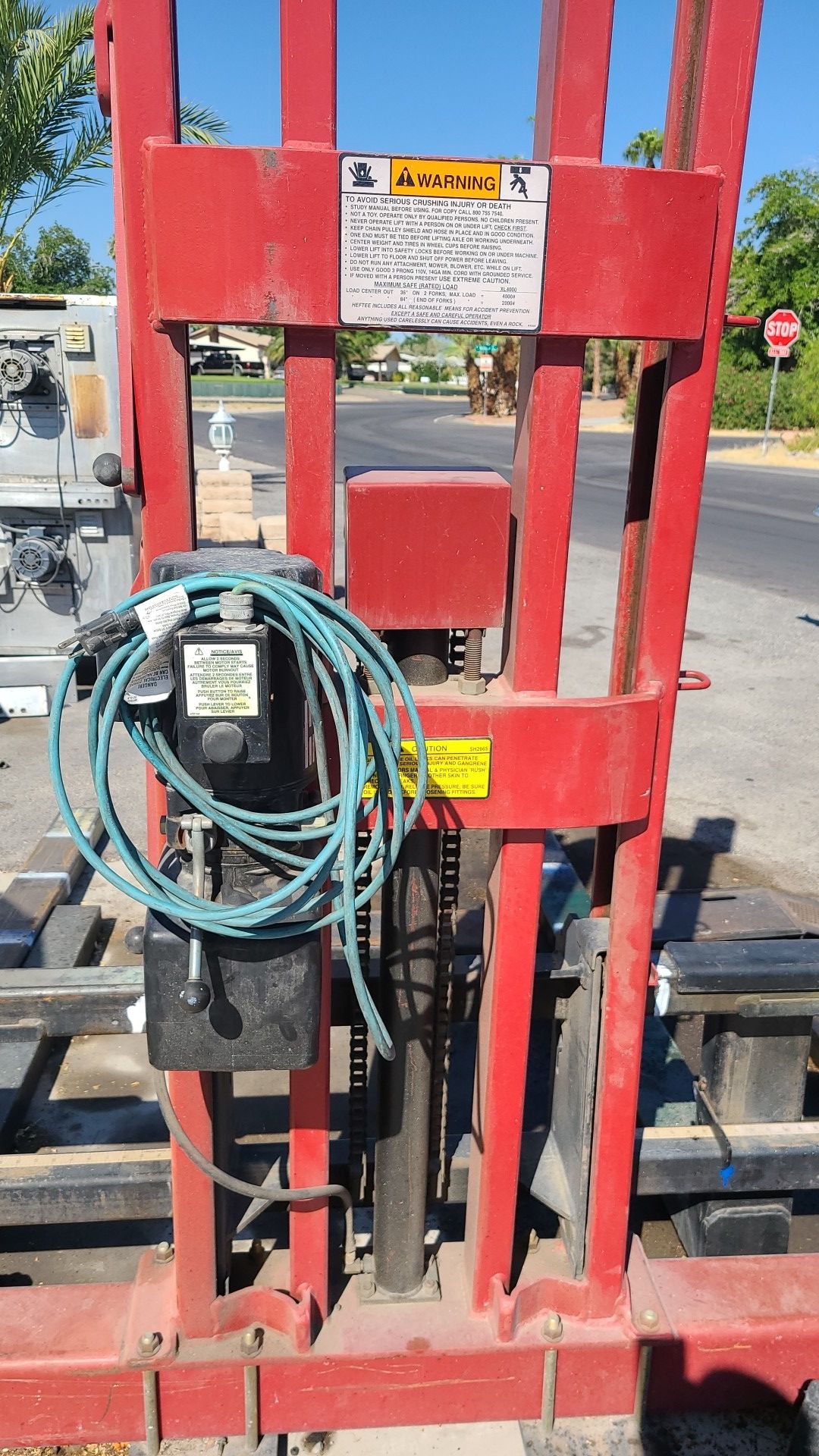 Heftee 4000 lb Vehicle Lift