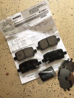 New set of rear brake pads for Acura or Honda Pilot