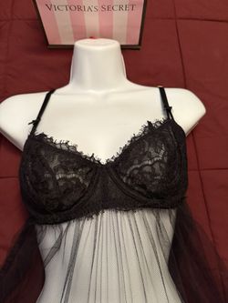 Victoria’s Secret Lingerie Sz Medium ❤️