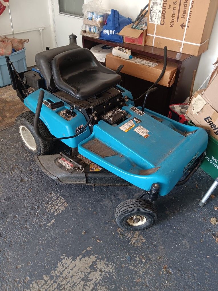Dixon ZTR 3303 Zero Turn Mower
