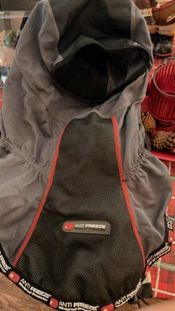 2 Sets Of Gloves And Wind Protecting Face covering