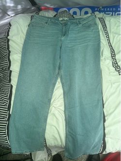 Women jeans light blue Size women 34 high rise straight only real buyers