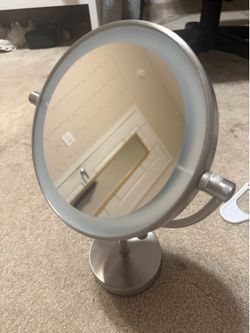 Make up mirror with LED light ring
