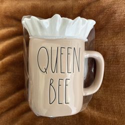 𝐑𝐚𝐞 𝐃𝐮𝐧𝐧 Queen Bee 🐝 Mug With Topper