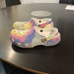 Tie Dye Crocs Size 10 Mens/ 12 Womens 