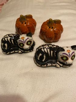 Salt and pepper shakers