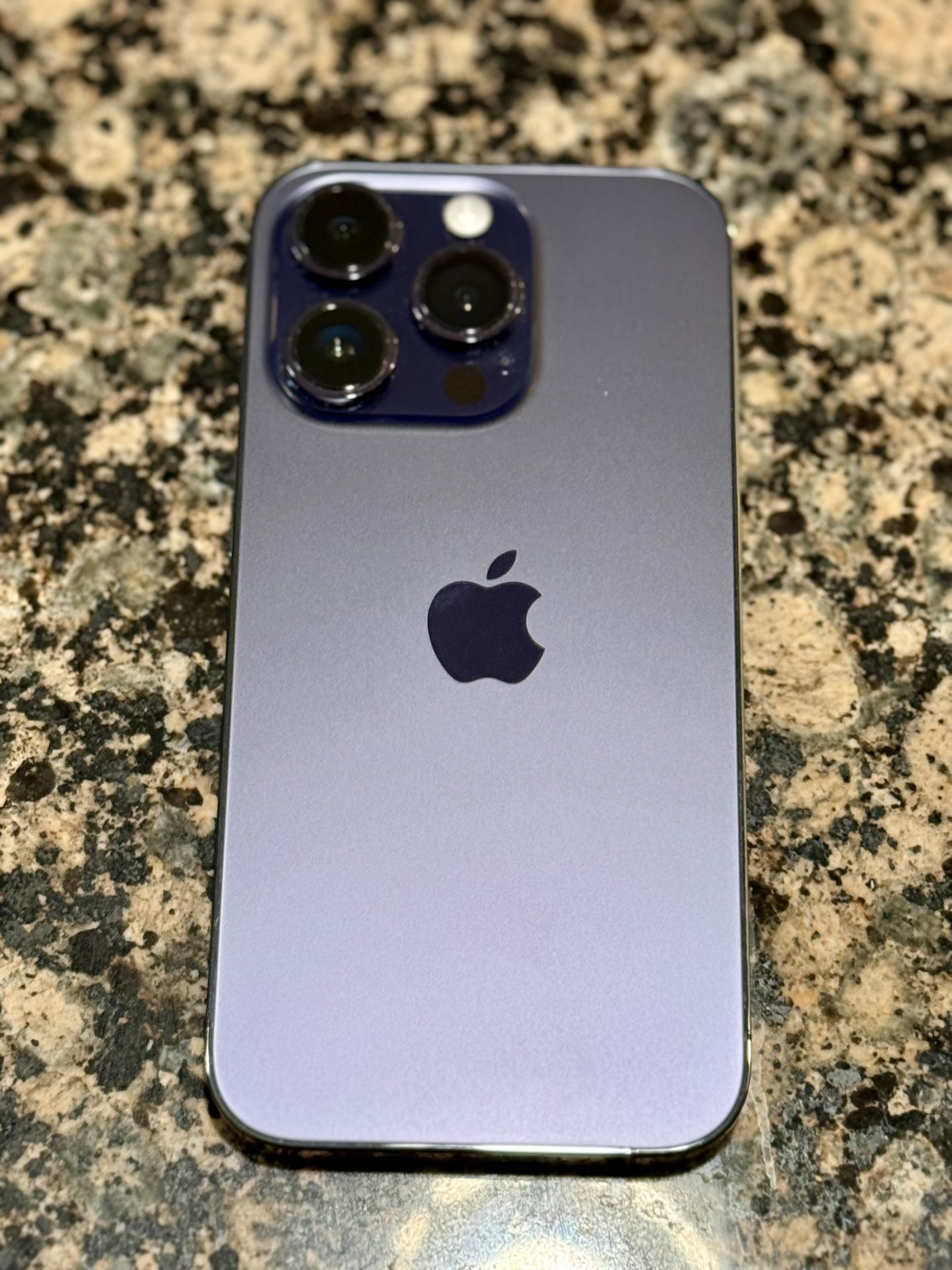 iPhone 14 Pro - Unlocked 128 Gb