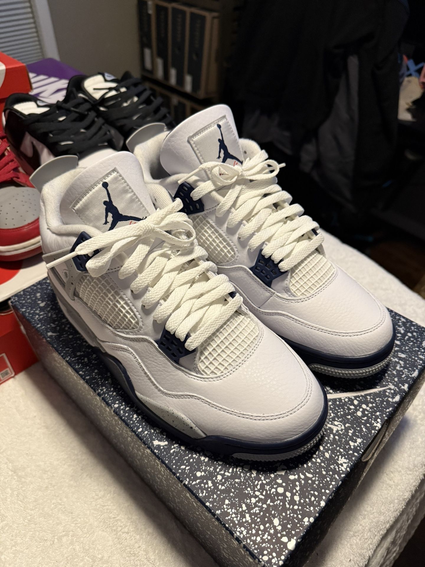 JORDAN 4 MIDNIGHT NAVY