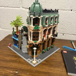 lego hotel